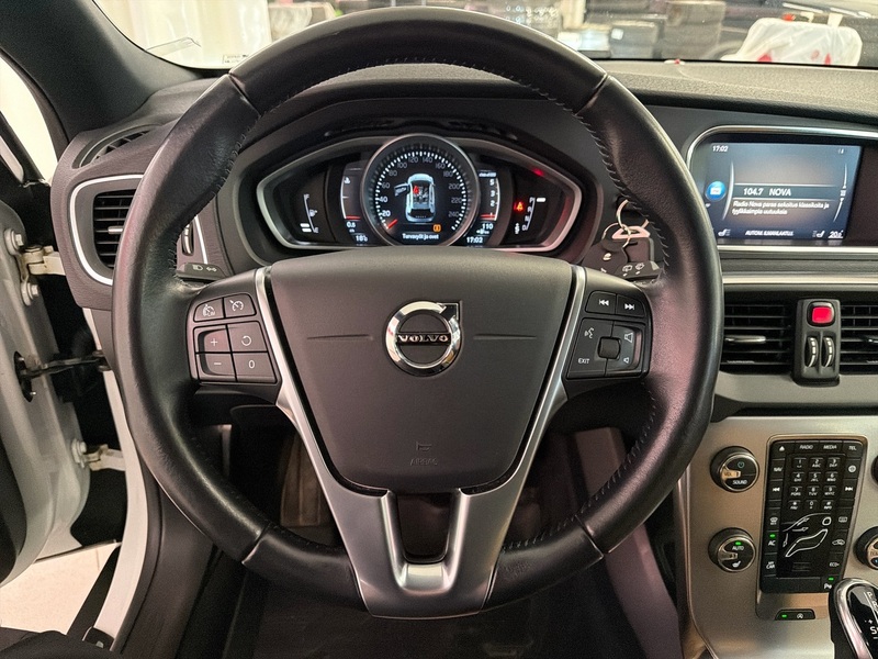 Volvo V40 Cross Country vaihtoauto