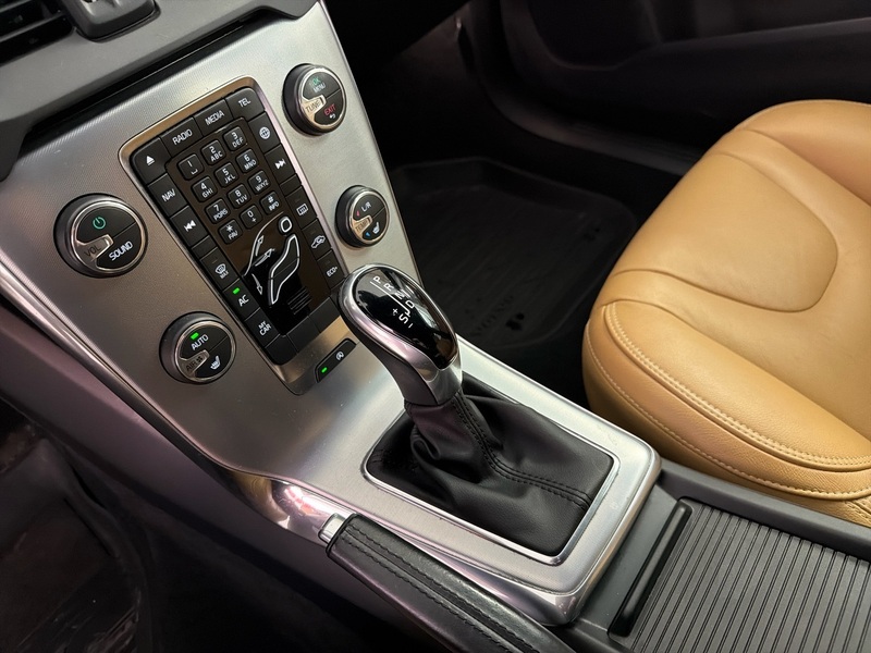 Volvo V40 Cross Country vaihtoauto