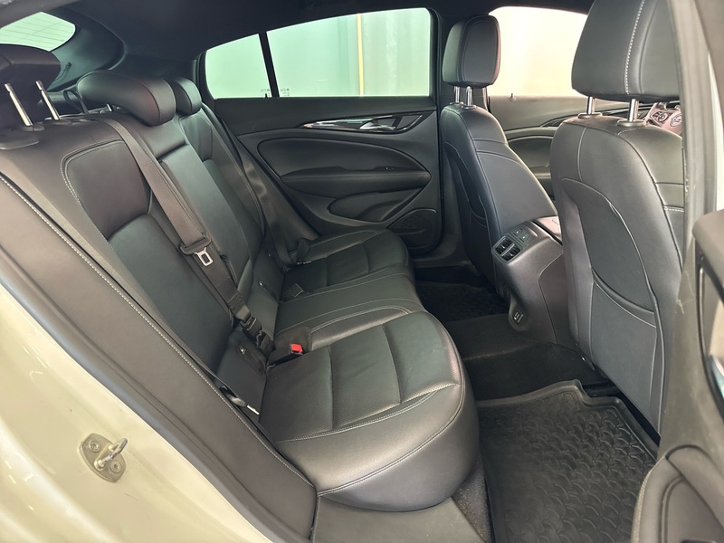 Opel Insignia vaihtoauto