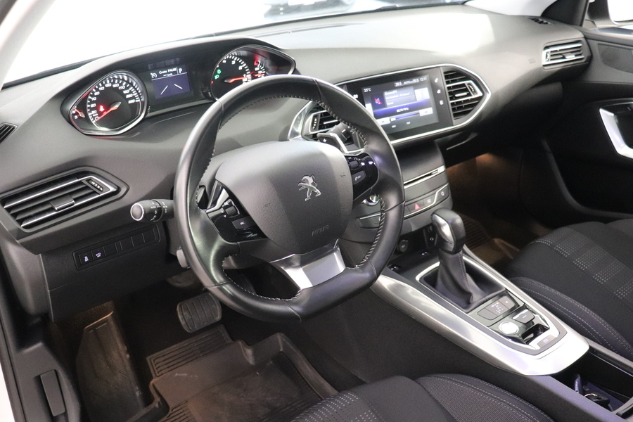 Peugeot 308 vaihtoauto