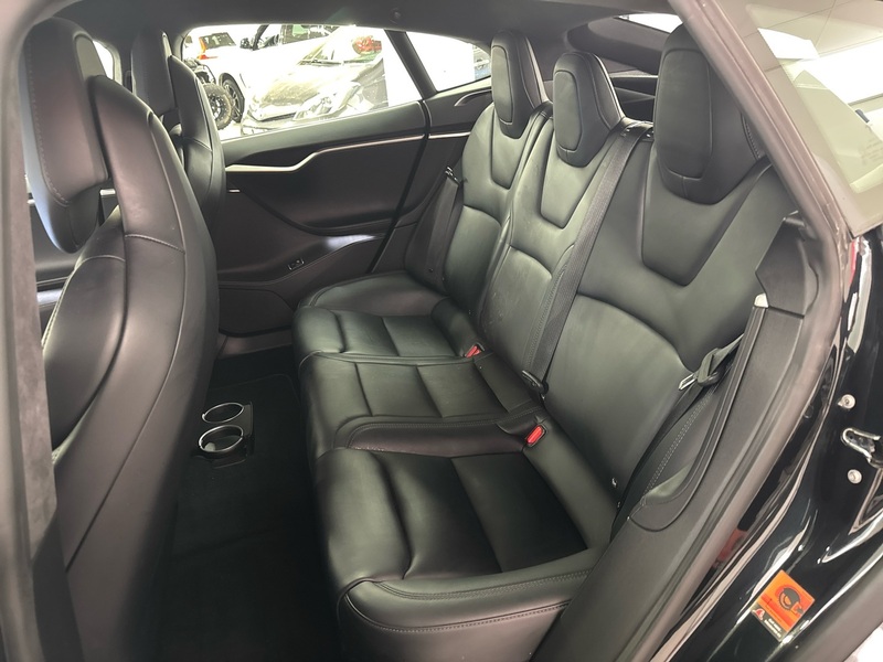 Tesla Model S vaihtoauto