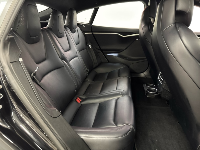 Tesla Model S vaihtoauto