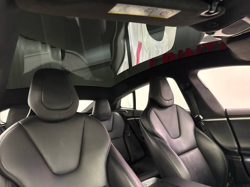 Tesla Model S vaihtoauto