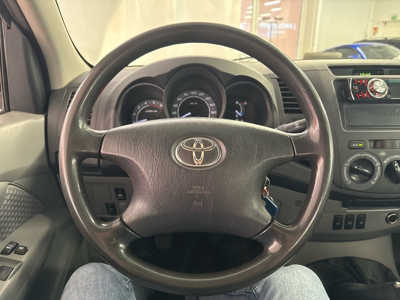 Toyota Hilux vaihtoauto