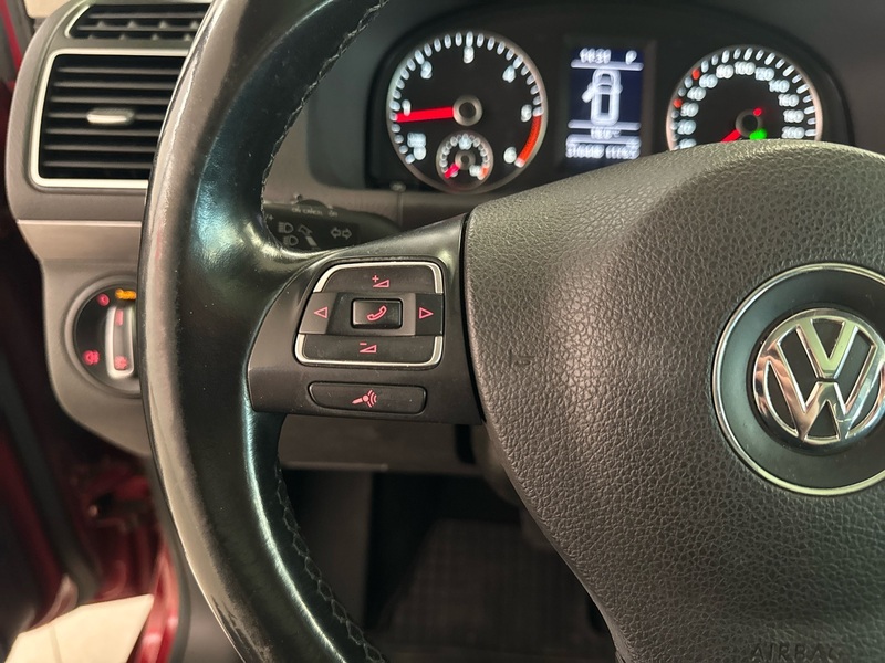 Volkswagen Touran vaihtoauto