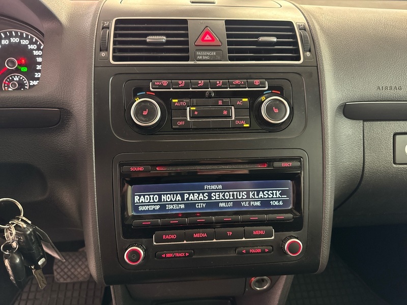 Volkswagen Touran vaihtoauto