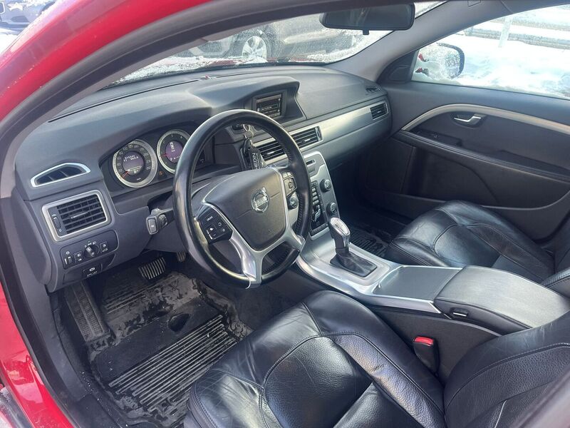 Volvo V70 vaihtoauto