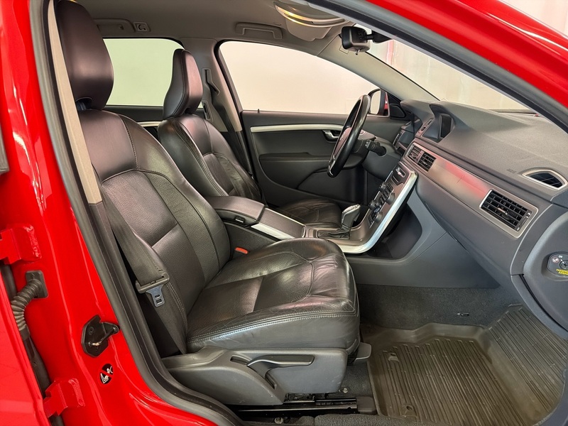 Volvo V70 vaihtoauto