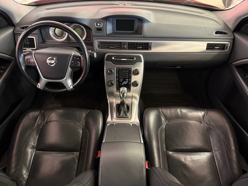 Volvo V70 vaihtoauto