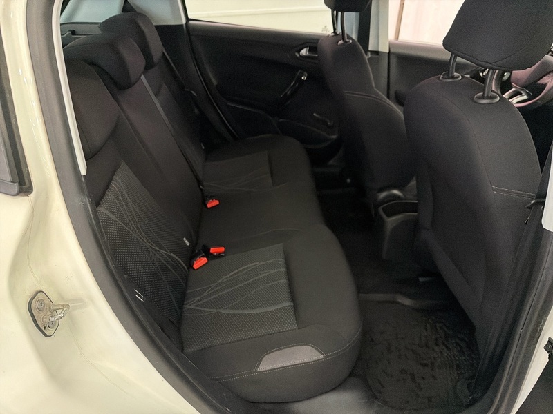 Peugeot 208 vaihtoauto