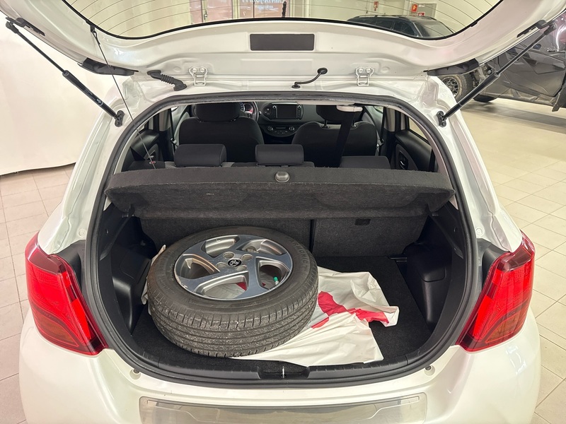 Toyota Yaris vaihtoauto