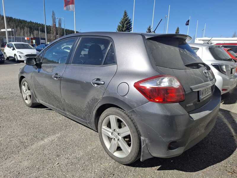 Toyota Auris vaihtoauto