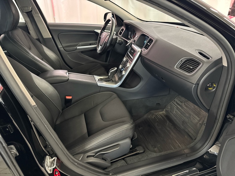 Volvo V60 Cross Country vaihtoauto