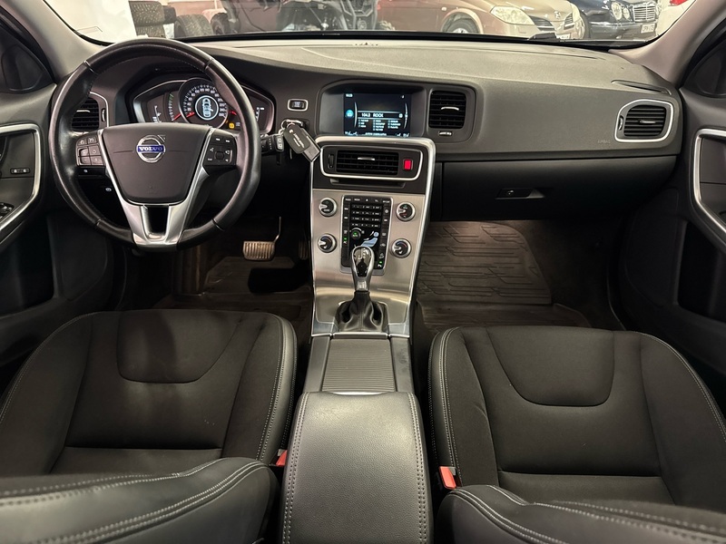 Volvo V60 Cross Country vaihtoauto