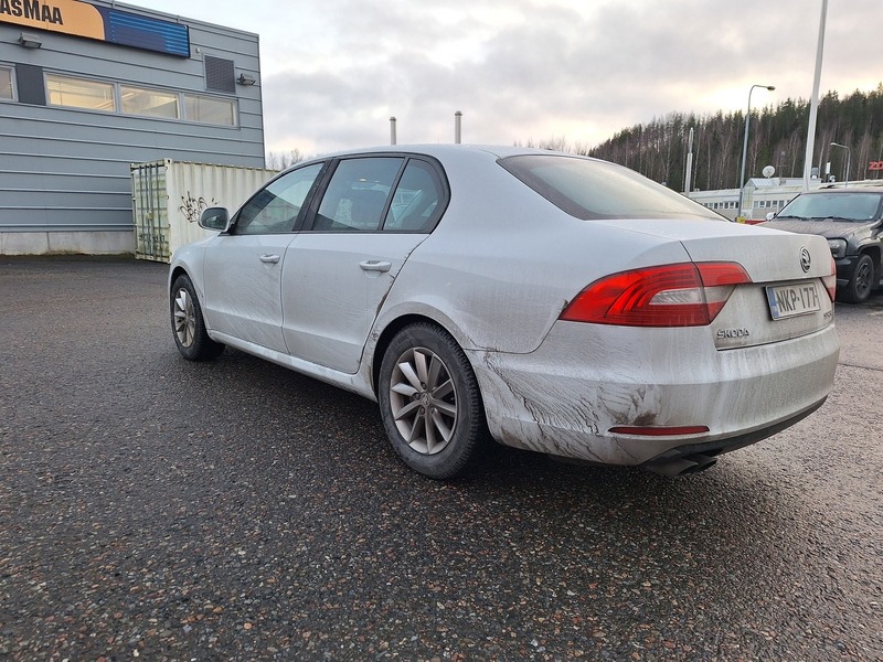 Skoda Superb vaihtoauto