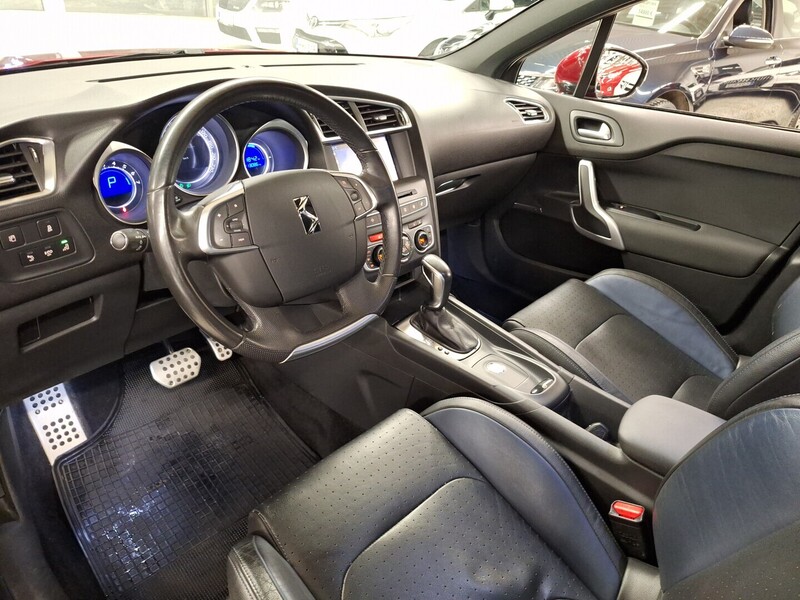 DS 4 vaihtoauto
