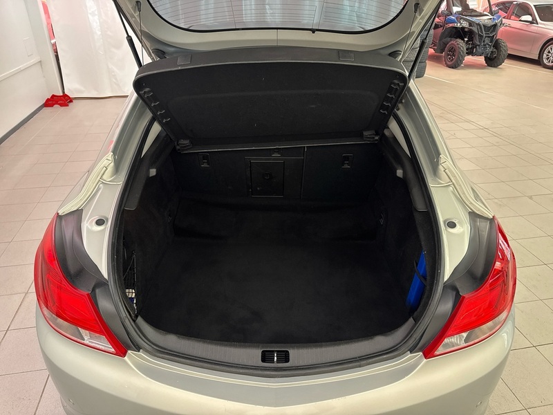 Opel Insignia vaihtoauto