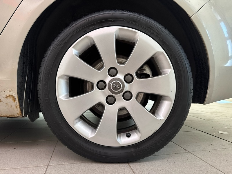 Opel Insignia vaihtoauto