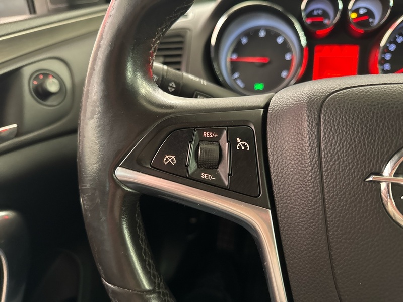 Opel Insignia vaihtoauto