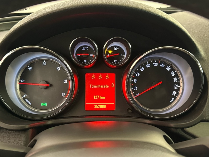 Opel Insignia vaihtoauto