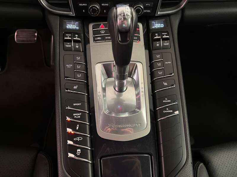 Porsche Panamera vaihtoauto