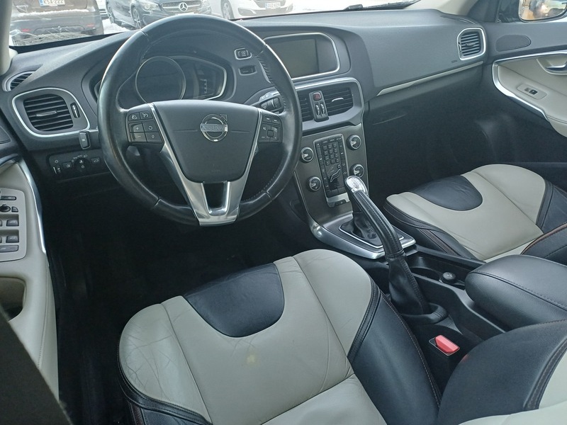 Volvo V40 Cross Country vaihtoauto