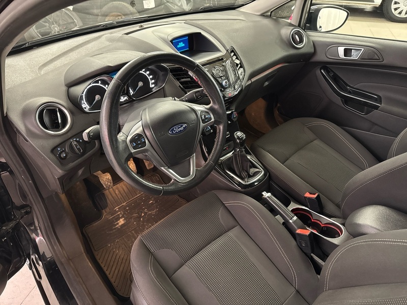 Ford Fiesta vaihtoauto