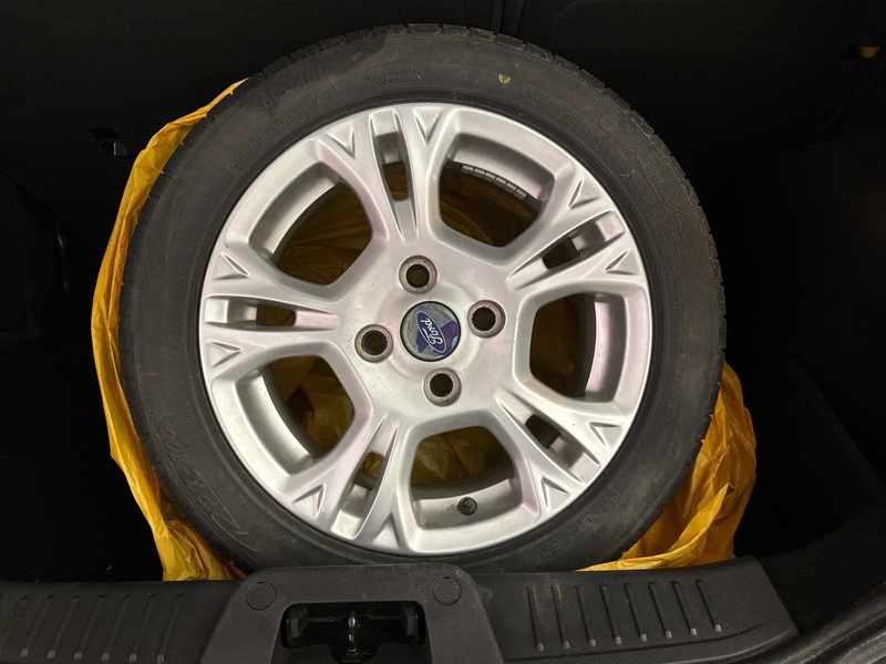 Ford Fiesta vaihtoauto