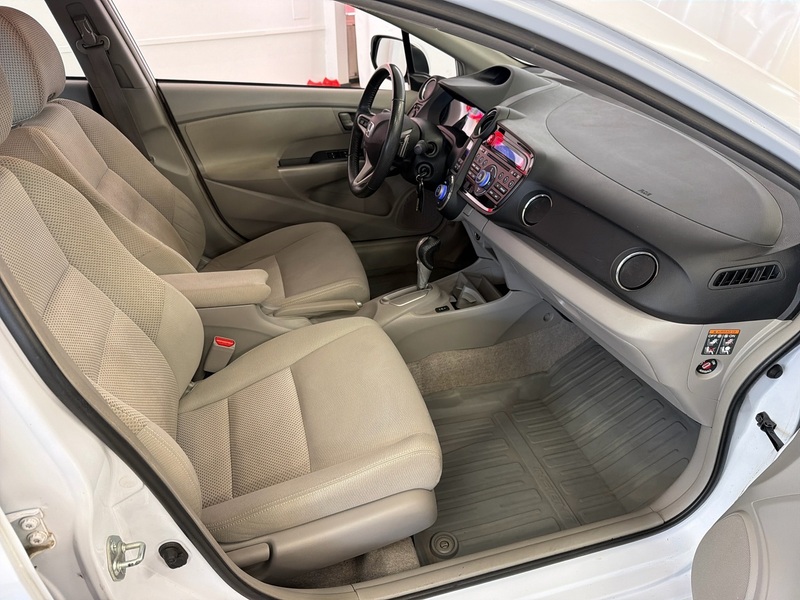 Honda Insight vaihtoauto