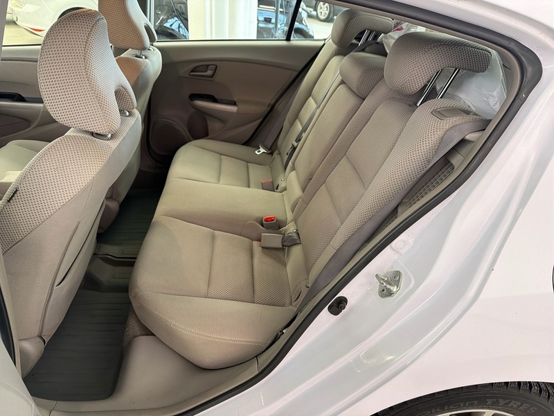 Honda Insight vaihtoauto