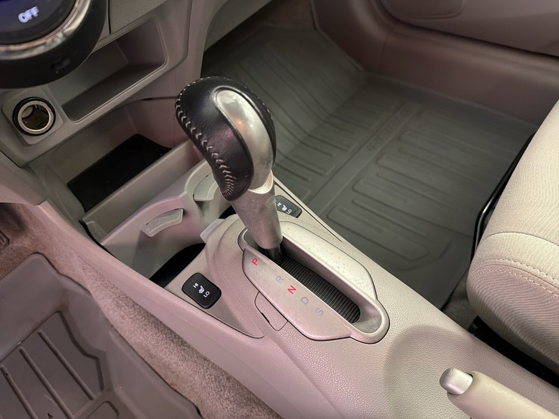 Honda Insight vaihtoauto