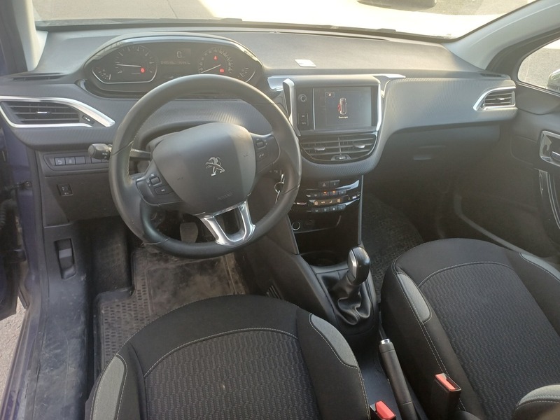 Peugeot 208 vaihtoauto