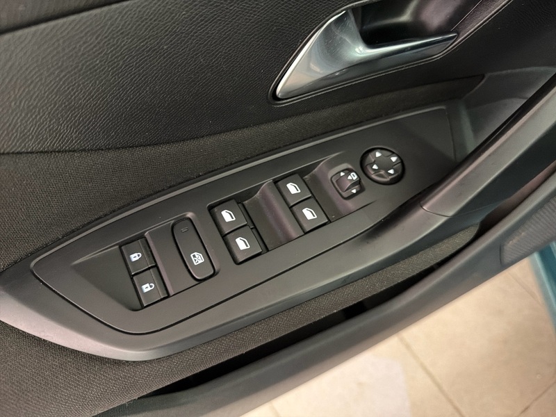 Peugeot 308 vaihtoauto