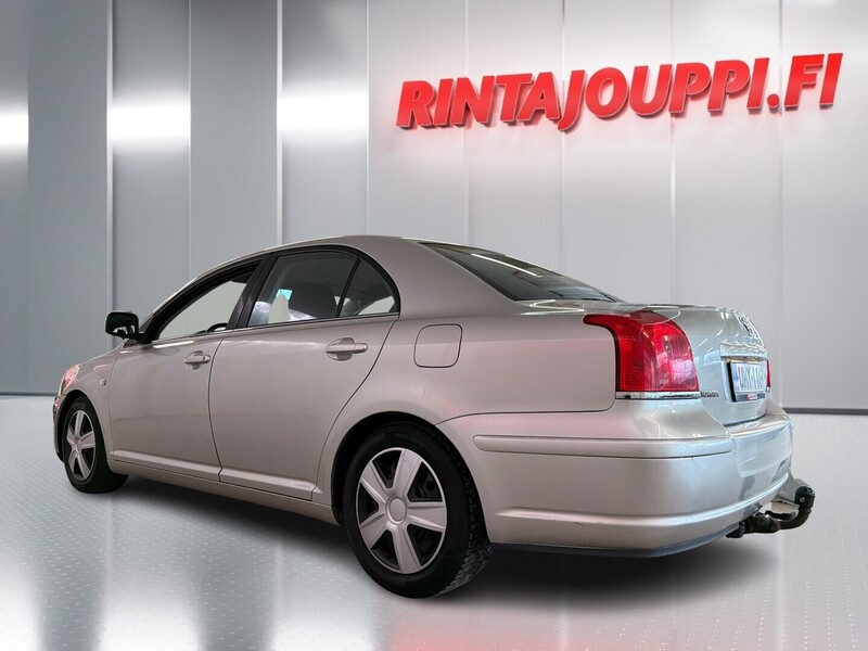 Toyota Avensis vaihtoauto