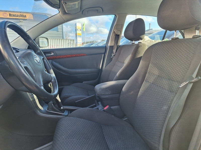 Toyota Avensis vaihtoauto