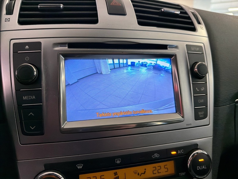 Toyota Avensis vaihtoauto