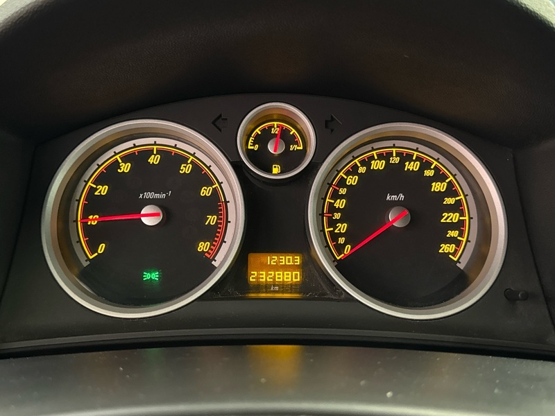 Opel Astra vaihtoauto