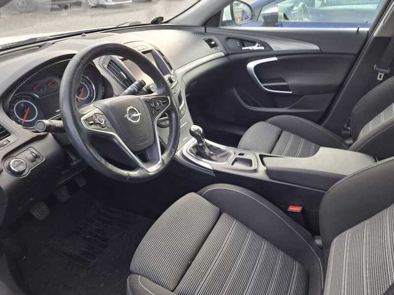 Opel Insignia vaihtoauto