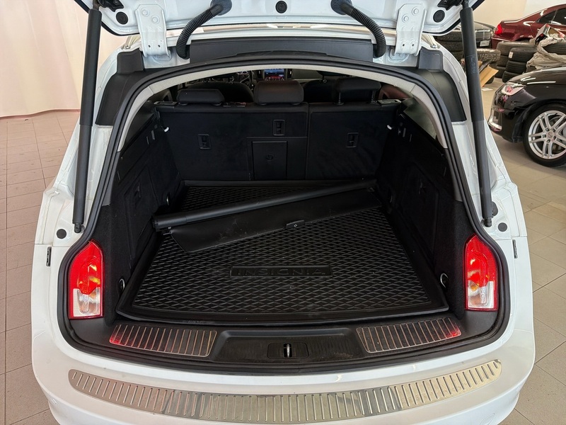 Opel Insignia vaihtoauto