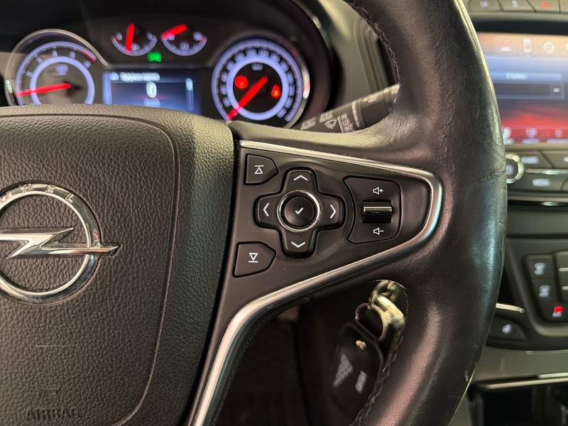 Opel Insignia vaihtoauto