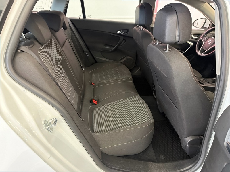 Opel Insignia vaihtoauto