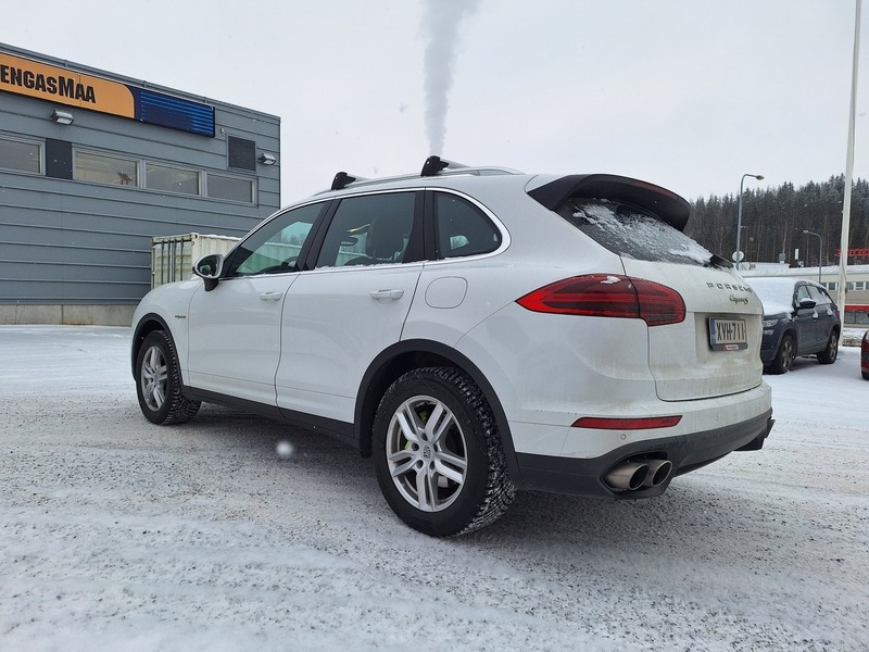 Porsche Cayenne vaihtoauto