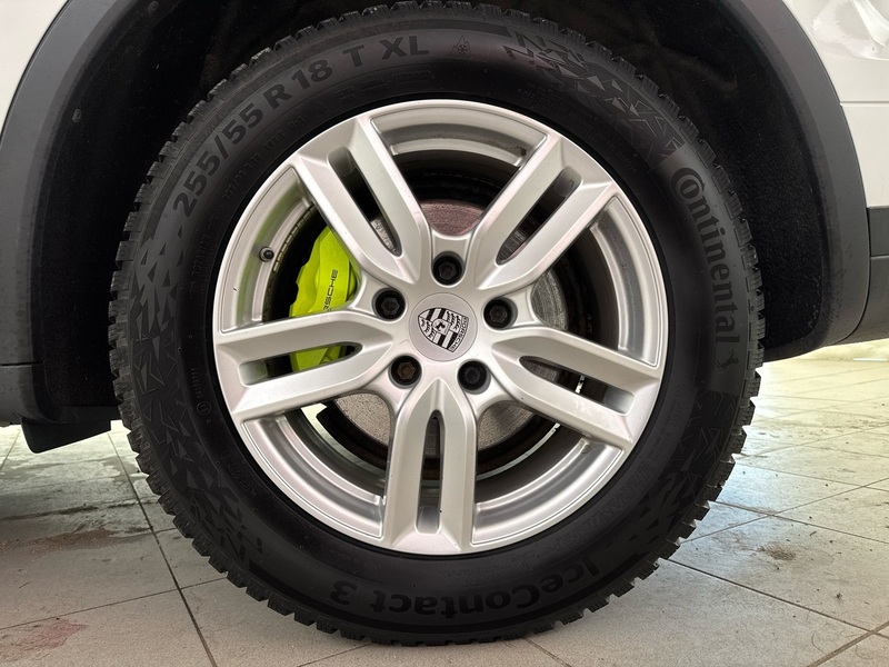 Porsche Cayenne vaihtoauto