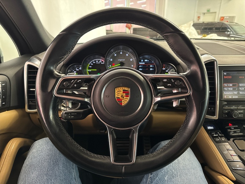Porsche Cayenne vaihtoauto