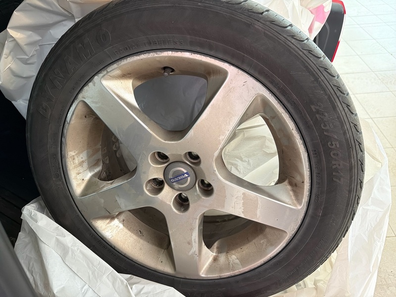 Volvo V70 vaihtoauto