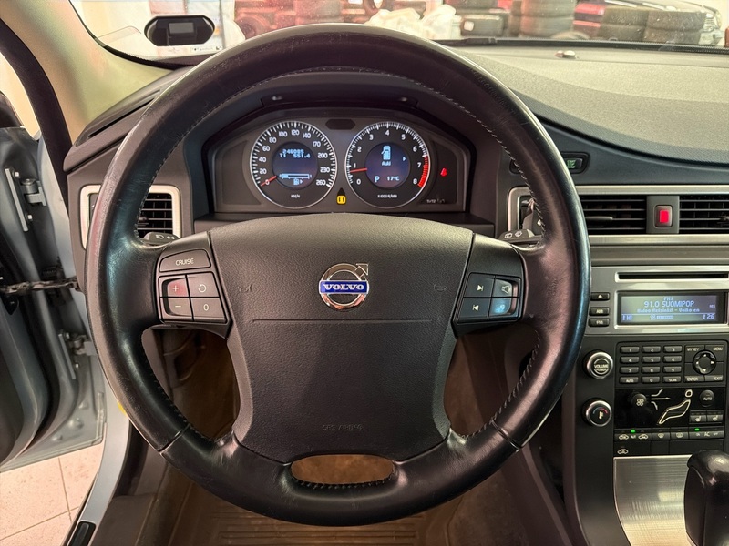 Volvo V70 vaihtoauto