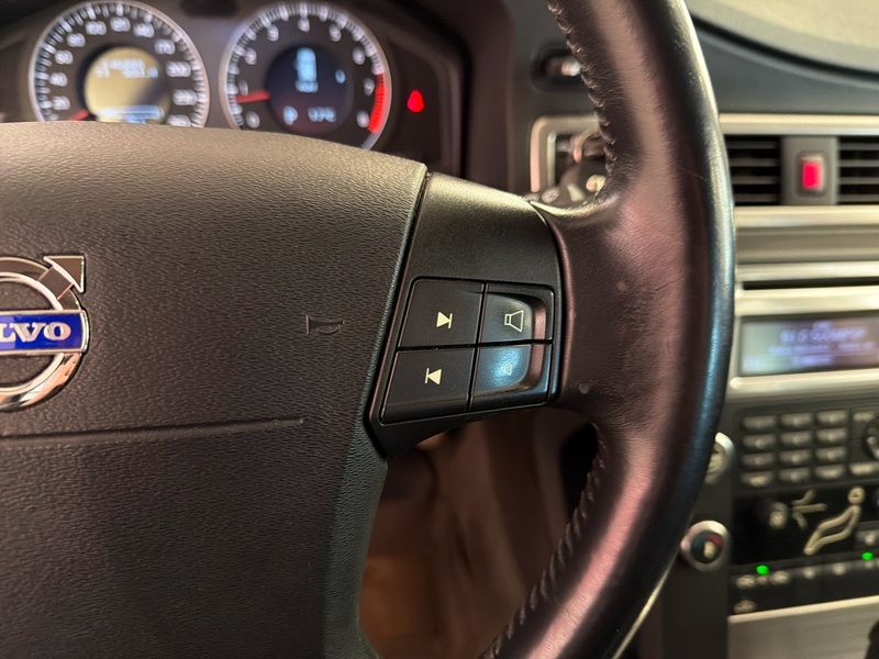 Volvo V70 vaihtoauto