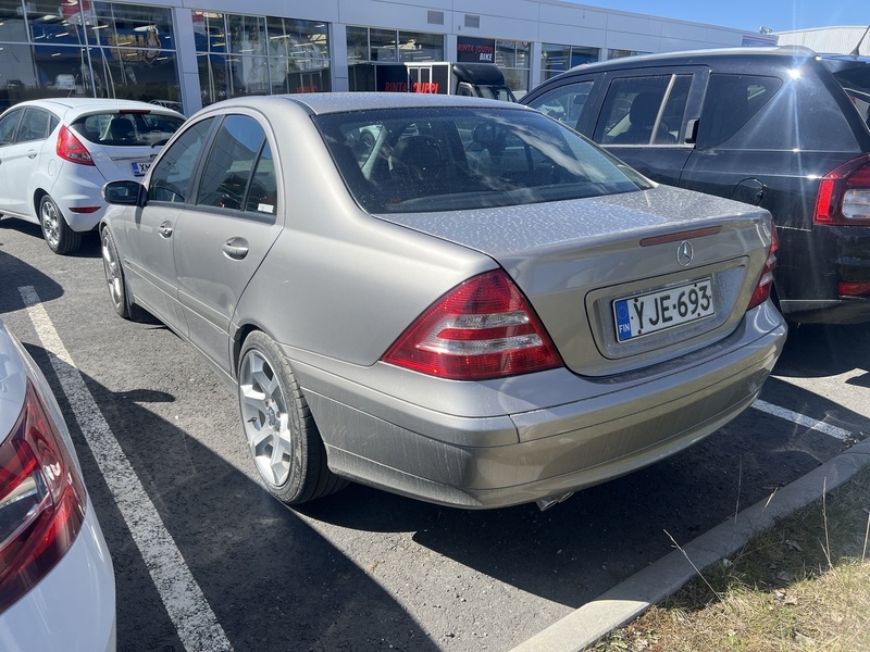 Mercedes-Benz C vaihtoauto