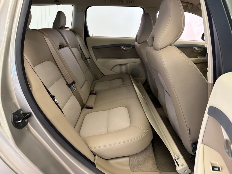 Volvo V70 vaihtoauto