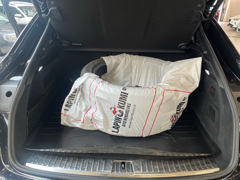 Porsche Cayenne vaihtoauto